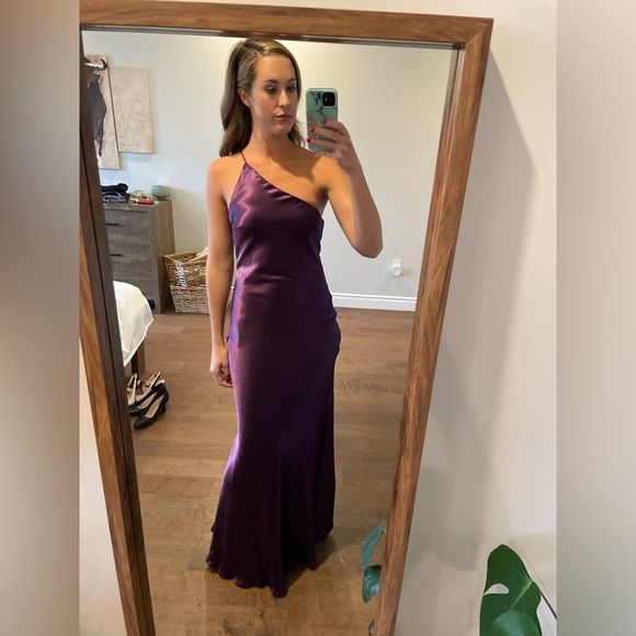 Purple Satin One-Shoulder Maxi Dress. Only worn once! Size medium fits 6-8. - Picture 7 of 8